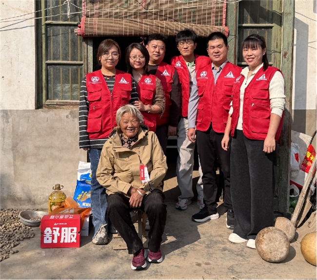 根扎中原，情暖夕阳：足力健重阳三县践行爱老初心