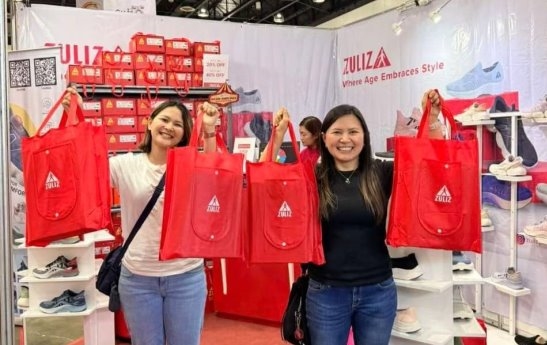 足力健老人鞋菲律宾门店开业